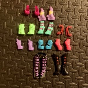 Monster High Shoes Lot